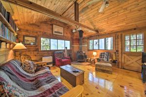 Cozy Cottage on Cat Cove with Wraparound Deck!