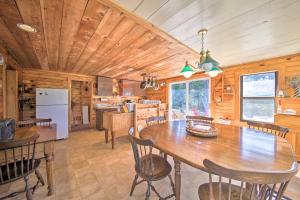 Cozy Cottage on Cat Cove with Wraparound Deck!