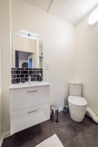 Fotografie z fotogalerie ubytování Le Valet de Pique - 1 chambre v destinaci Brive-la-Gaillarde