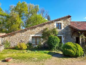 The building in which the holiday home is located