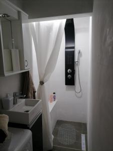 Phòng tắm tại Apartman Dejana