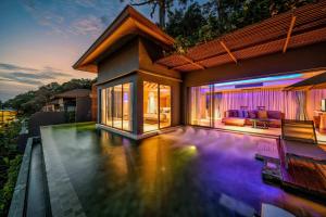 Kalima Resort and Spa内部或周边的泳池