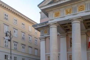 Fotografia z galérie ubytovania Palazzo Tergesteo Tirabora Suite Apartments v destinácii Trieste