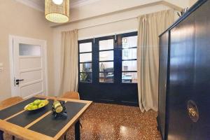 Fotografia z galérie ubytovania COZY Stylish Apt., 800m to METRO, 2min to Highway v Aténach