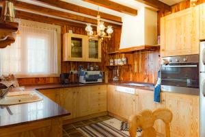 Kuchyňa alebo kuchynka v ubytovaní Gallart - Turistico rural
