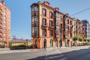 Imagen de la galería de Amplio y Elegante con Diseño Vintage, en Portugalete