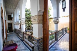 Balkón nebo terasa v ubytování RIAD LOUDAYA AND SPA