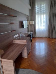 Gallery image of Rosenberg Kúria in Táplánszentkereszt