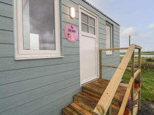 Φωτογραφία από το άλμπουμ του The Lazy Llama Shepherd Hut Campview Farm Stay σε Ballyshannon