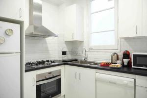 Gallery image of SAGRADA FAMILIA SUN Nos preocupa su seguridad in Barcelona