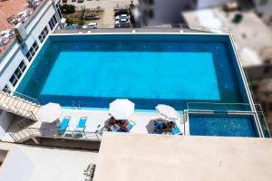 Vista de la piscina de Rosa Negra o d'una piscina que hi ha a prop