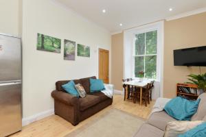 Seating area sa Home by The Meadows, close to City Centre