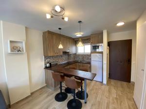 Modern 1 Bedroom Seaside Apartment with Pool, Fuengirola ...