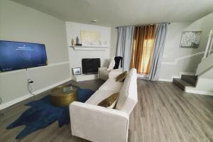 Gallery image of Modern Designer Townhouse 2Br Ideal for Long Stays! in Jackson