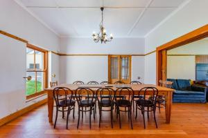 Χώρος καθιστικού στο Kana guest farm - Spacious 8 Bedroom home for 15 guests