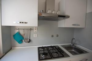 A kitchen or kitchenette at Casa relax