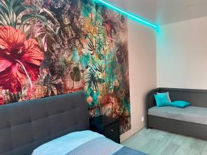 Postel nebo postele na pokoji v ubytování Lokal apartment