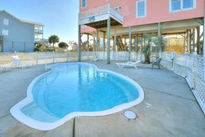 Bazén v ubytování Island Treasure nebo v jeho okolí