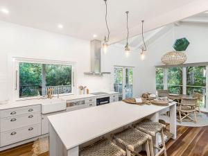 Gallery image of Bel Ombre - 4 BR rainforest retreat in Bangalow in Bangalow