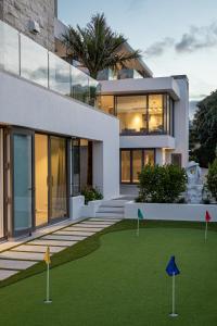 Golf v penzionu nebo okolí