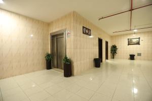 Imagen de la galería de العييري للشقق المخدومة الدمام Al Eairy Serviced Apartments Dammam 7, en Dammam