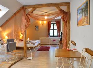 Posteľ alebo postele v izbe v ubytovaní Hotel Via Ironia