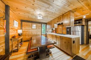 Kuchyň nebo kuchyňský kout v ubytování 6 Cluster Cabin