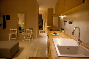 A bathroom at Horizonte Seafront Suites