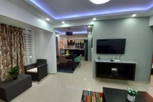 TV a/nebo společenská místnost v ubytování 4to nivel 2 habitaciones 2 baños Alma Rosa I