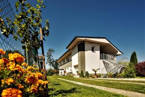 Κήπος έξω από το Apartmány Anna