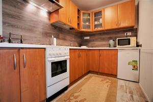Η κουζίνα ή μικρή κουζίνα στο Apartmány Anna