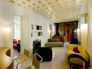 Posezení v ubytování Petronilla - Hotel In Bergamo