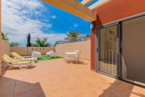 A balcony or terrace at Duplex Paraiso Dream - TENESOL RENTALS