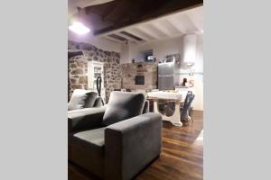 Kuchyň nebo kuchyňský kout v ubytování Casa rural en Asturias a orillas del río Narcea puerta de Somiedo + 37 fotografií