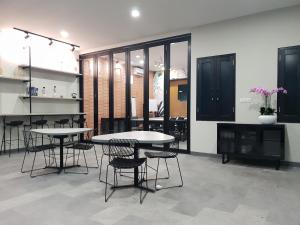 A cozinha ou cozinha compacta de Sambina Prime