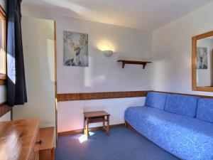 Appartement Plagne Soleil, 2 pièces, 4 personnes - FR-1-455-82にあるシーティングエリア