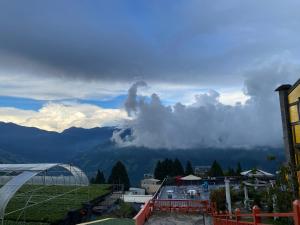 山景或在民宿看到的山景