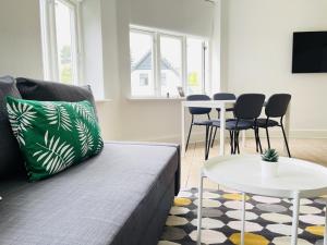 Posezení v ubytování aday - City Central Mansion - 1 bedroom apartment with garden