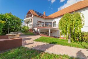 Budova, v ktorej sa apartmán nachádza