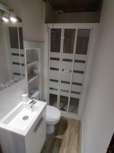 Kúpeľňa v ubytovaní Almona junto al río - Kainga Homes