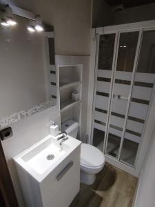 Kúpeľňa v ubytovaní Almona junto al río - Kainga Homes