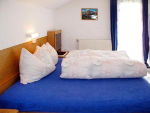 Posteľ alebo postele v izbe v ubytovaní Holiday Home Willi by Interhome