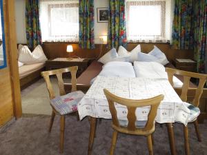 Posteľ alebo postele v izbe v ubytovaní Holiday Home Willi by Interhome