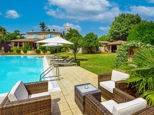 Bazén v ubytovaní Holiday Home Hibiskus by Interhome alebo v jeho blízkosti