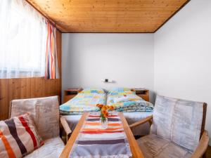 Posedenie v ubytovaní Apartment Rabyně-2 by Interhome