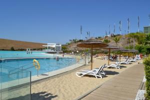 Bazén v ubytovaní AL-321 Penthouse 3 bedrooms Alcazaba Lagoon alebo v jeho blízkosti