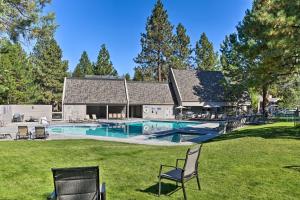 Gallery image of Gorgeous Bend Condo with Community Hot Tub! in Bend