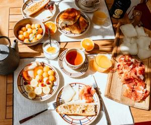 Сніданок для гостей Chambres d'Hôtes Irazabala