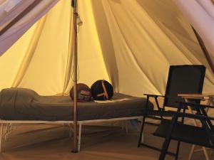 Двох'ярусне ліжко або двоярусні ліжка в номері Starlight Tent 1