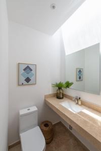 Un baño de BIT Tulum Villas